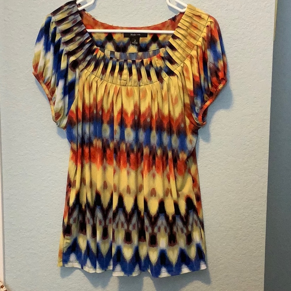 🌿 Style & Co. Multi Colored Pleated Short Sleeve Top 🌿